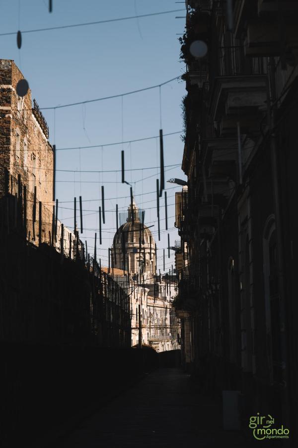 Giro Nel Mondo Apartments Catania Exterior foto