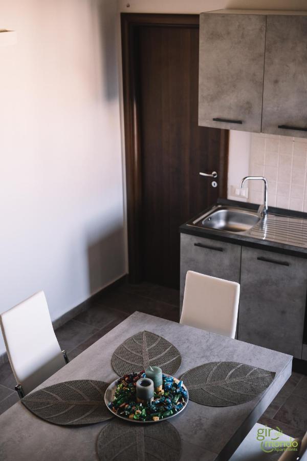 Giro Nel Mondo Apartments Catania Exterior foto