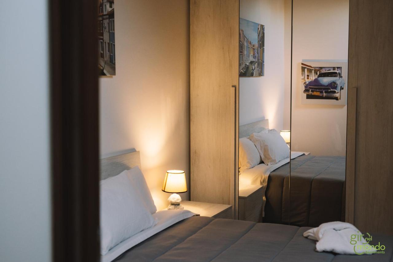 Giro Nel Mondo Apartments Catania Exterior foto